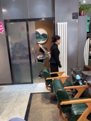 -尚逸国际护肤造型