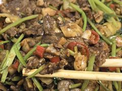 小炒山地黄牛肉-湖南人家湘菜馆(镇江路店)
