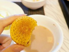 -乌兰湖畔草坪轻奢营地