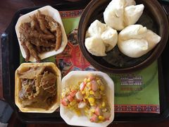 叉烧包&nbsp;凤爪-海口骑楼小吃街