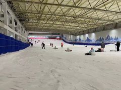 -乔波室内滑雪场