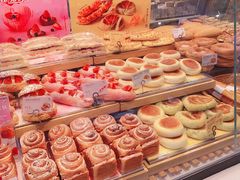 -巴黎贝甜(大宁国际商业广场店)