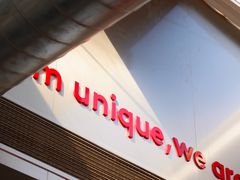 -UNI UNI(环亚凯瑟琳店)