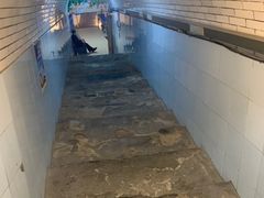 -洞庭洲·防空洞火锅·烧烤·铜锅涮肉(新百广场店)