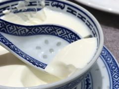 老香港鲜奶冻-香港百合居(LCM置汇旭辉广场店)