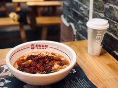 小龙虾手工粉-呷佬·长沙手工米粉(金沙江路店)