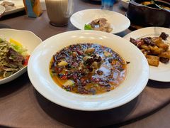 -香山湖家家宴(中山陵店)
