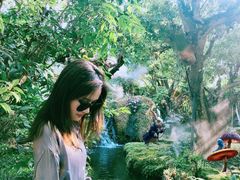 -Chom Cafe and Restaurant