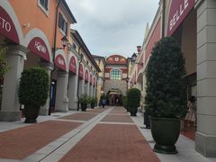 -佛罗伦萨小镇广佛名品奥特莱斯(疏港路店)