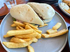 -12 Rocks Beach Bar Cafe