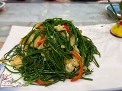 -三江源美食城