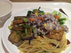 -感恩心素食馆(百世广场店)