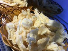 -两三事小郡肝串串香火锅(桂庙店)