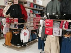 -优衣库(上海金桥国际商业广场店)