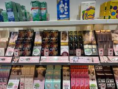 -4iNLOOK美瞳店(上海日月光中岛店)
