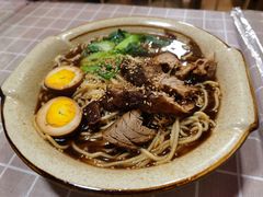 招牌卤肉面-超级大馍王肉夹馍