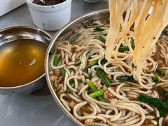 -正宗杨记普洱酸醋米线(总店)