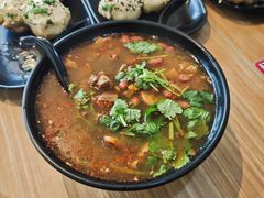 牛肉酸辣粉-小杨生煎(香港名都店)