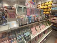 -名创优品(山东青岛华润万象城店)