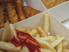 -麦当劳(上海虹桥站30B检票口楼上)