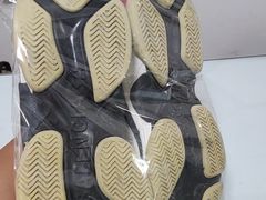 -京伟修鞋洗鞋奢侈品皮具护理店