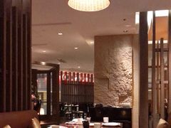 卡座-佛山希尔顿酒店·融誉亚洲美食荟