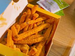 -BHC炸鸡(明洞总店)