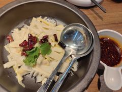 -云海肴·汽锅鸡·云南菜(天山百盛优客店)