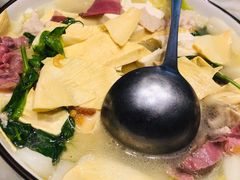 -蔼若春.传承三十年云南菜(金碧公园店)