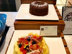 瑞士巧克力无粉蛋糕-北京港澳中心瑞士酒店·瑞士咖啡厅·自助餐