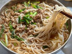 -正宗杨记普洱酸醋米线(总店)