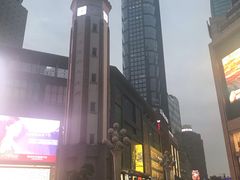 -扬子岛酒店(重庆洪崖洞解放碑店)