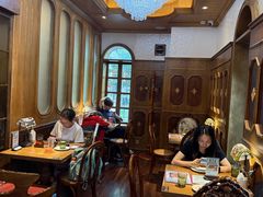 -秘密旅行Bonjour(黑金冠 江南西店)