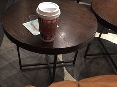 大堂-星巴克臻选(南京金茂览秀城店)