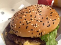 安格斯厚牛培根堡-麦当劳(宝山大厦店)