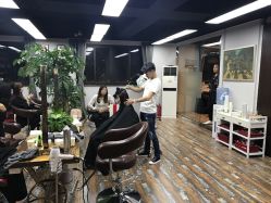 -镁连社·美联社