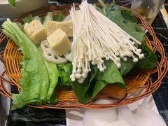 青菜拼盘-潮汕美牛肉丸火锅店(天宁寺店)