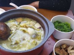 -周鱼小馆石锅酸菜鱼(活力汇店)