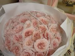 -花间阁鲜花气球连锁(两路口上清寺急市救中心店)