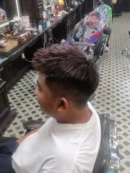 -海文先生国潮烫染男士理发馆