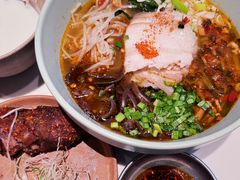 小锅米线-胡麻(静安嘉里店)