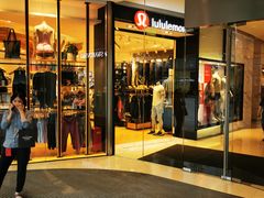 -lululemon(上海浦东IFC店)