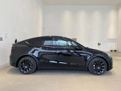 -TESLA 特斯拉(上海太古汇体验店)