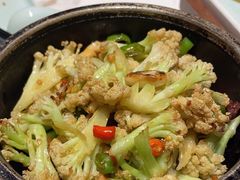 石锅菜花炒五花肉双拼饭-四世同堂·京菜·烤鸭(双井店)