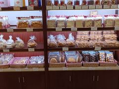 -红宝石·鲜奶小方·海派西点房(控江店)