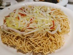 韭黄肉丝两面黄-老人和饭店(淮海中路店)