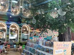 -钟书阁(松江泰晤士小镇店)