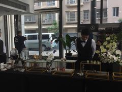 -上海星瀚奔驰4S店(红柳路店)