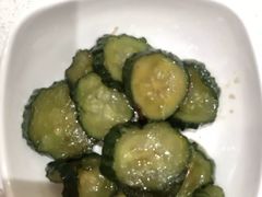 黄瓜小菜-大圆碗•T骨大排饭(天海店)