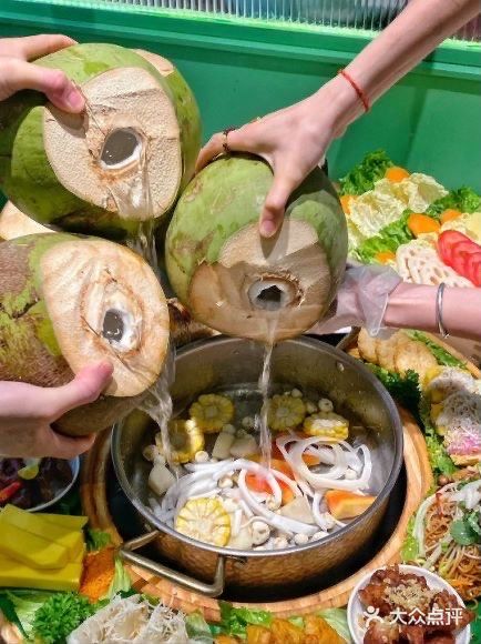 🌴【三亚美食探店大揭秘】王校长私藏的椰香秘密